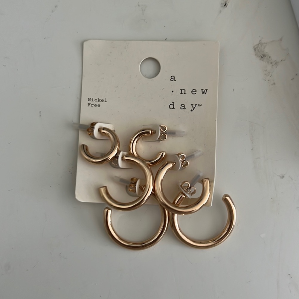 Gold hoop earring set